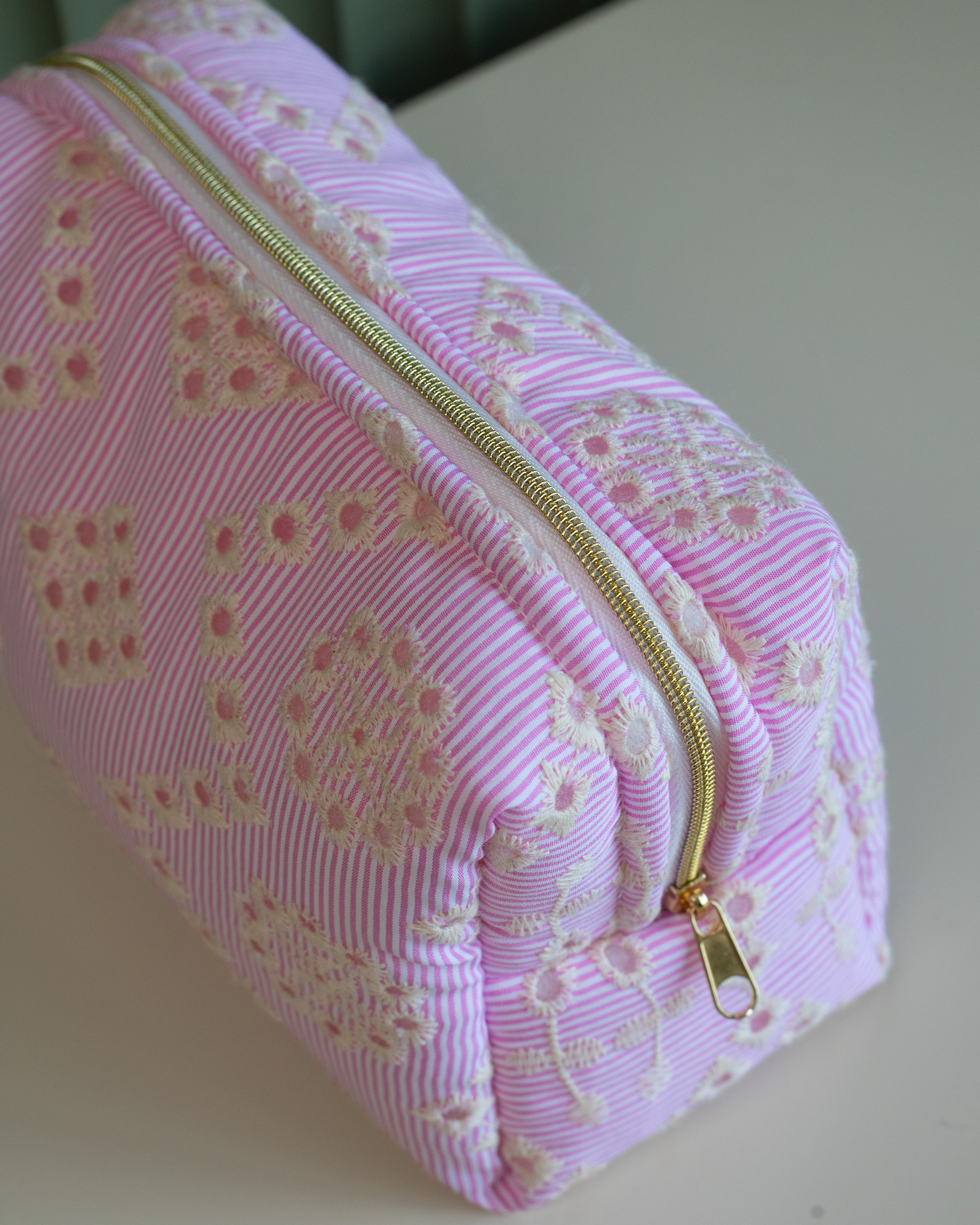 Pouch in Pink Meringue