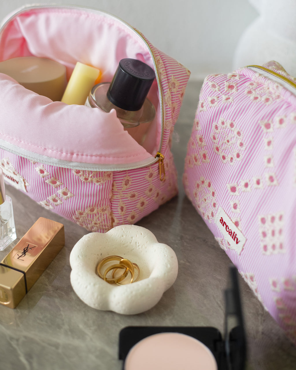 Pouch in Pink Meringue