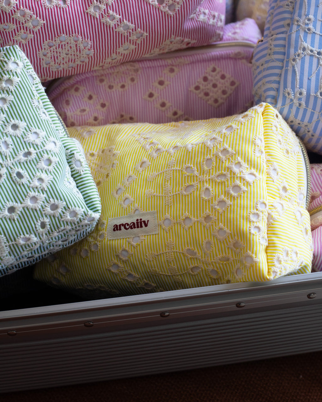 Pouch in Buttercream