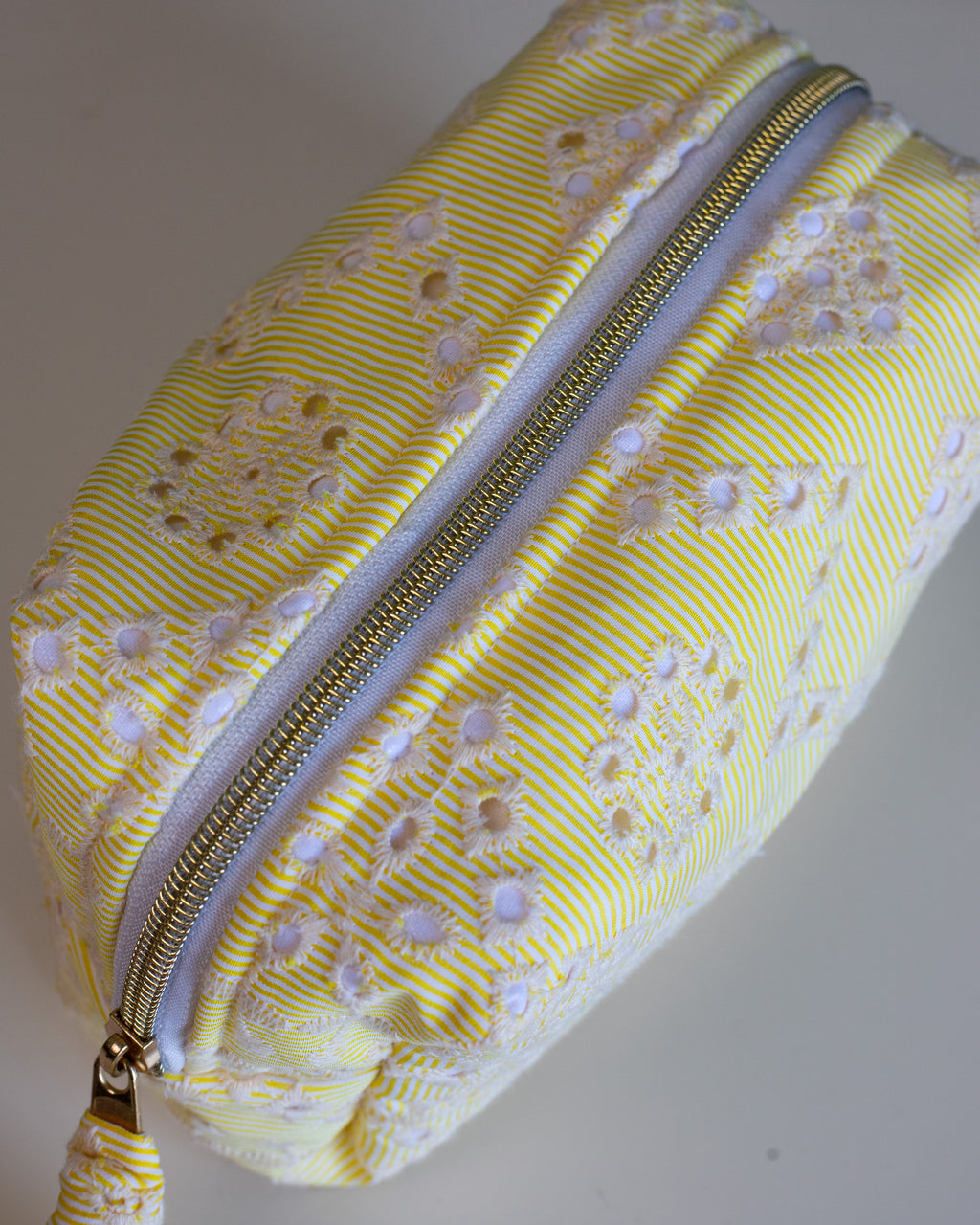 Pouch in Buttercream