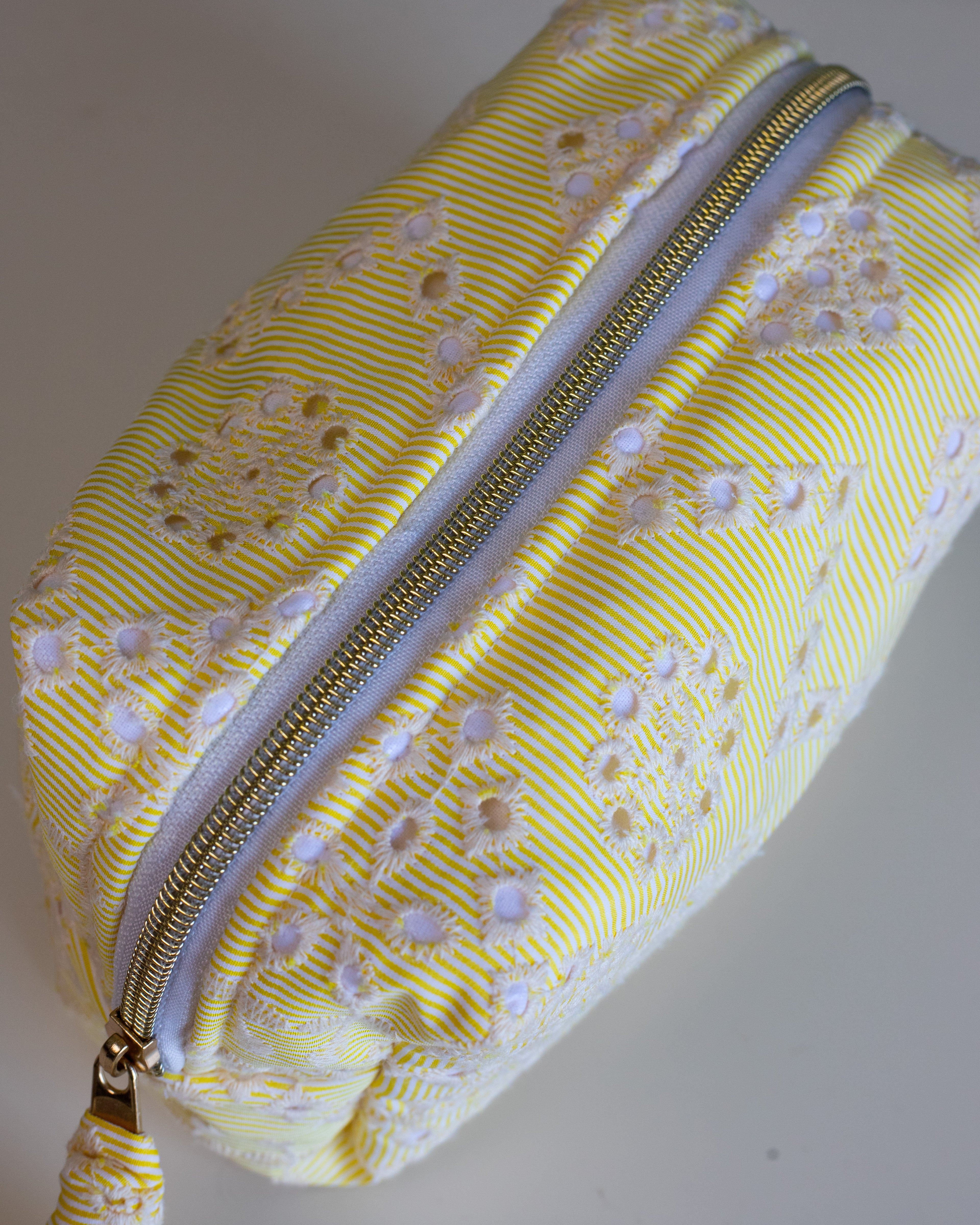 Pouch in Buttercream